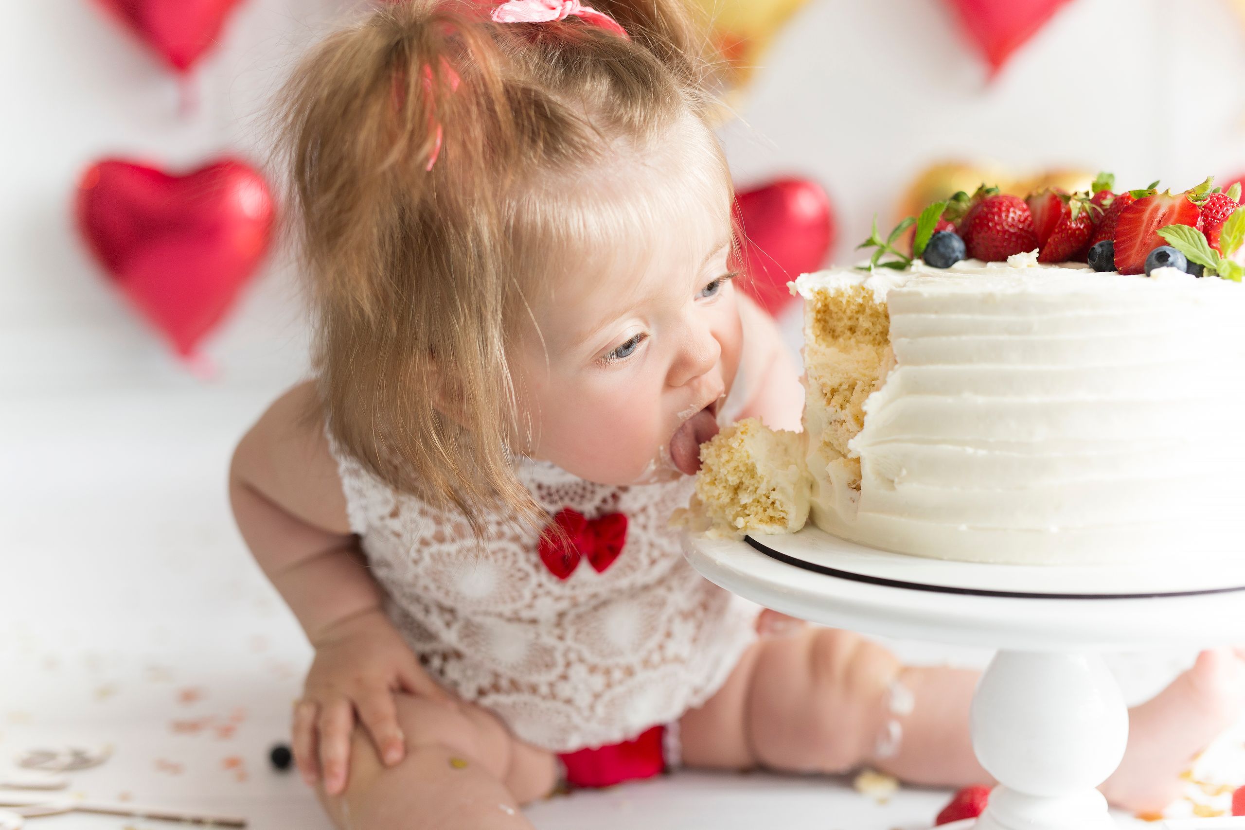 Фотосесія на день народження, перший тортик Київ